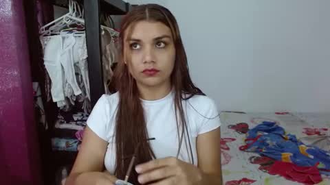 Snapshot of brunette_dan chatting on February 15, 7:06 pm norma online show from February 15, 7:06 pm