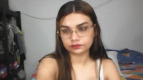 Snapshot of brunette_dan chatting on December 20, 6:29 am norma online show from December 20, 6:29 am