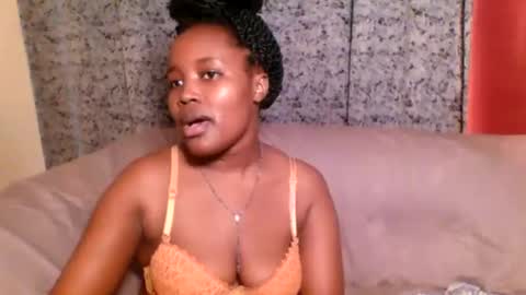 brunette_naturalbeauty online show from January 16, 7:39 am