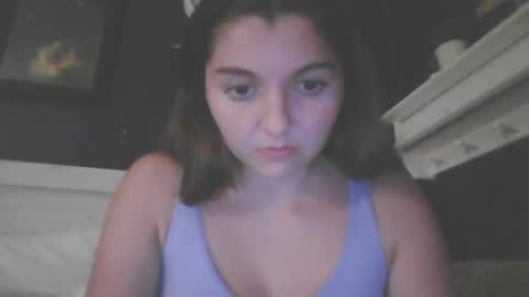 Snapshot of brunettebaby040 chatting on October 19, 6:07 am brunettebaby040 online show from October 19, 6:07 am
