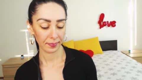 Snapshot of brunettgirl_ chatting on February 22, 7:12 am Ellis online show from February 22, 7:12 am