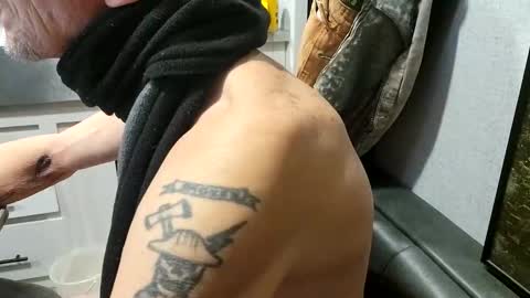 Steve... aka SkinnieDippin aka TimberTramp online show from November 26, 6:32 am