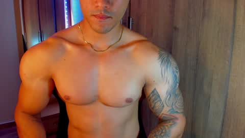 Snapshot of bryan_boy_ chatting on December 7, 3:36 pm bryan online show from December 7, 3:36 pm