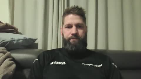 bubblebee1982 online show from January 15, 6:22 am