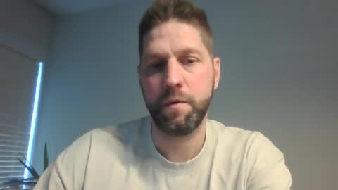 bubblebee1982 online show from January 16, 2:37 pm