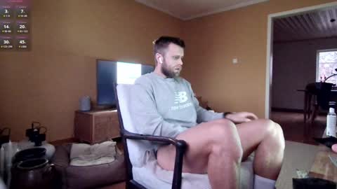 Leeo online show from December 12, 7:19 am