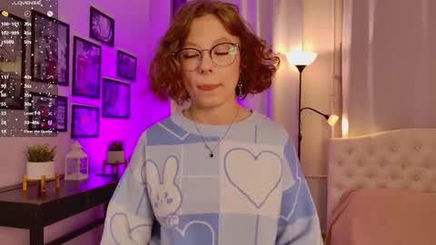 Snapshot of bubblegum_babe_ chatting on September 30, 8:52 pm Alice online show from September 30, 8:52 pm
