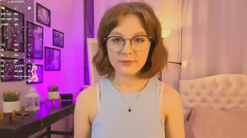 Snapshot of bubblegum_babe_ chatting on October 9, 8:25 pm Alice online show from October 9, 8:25 pm