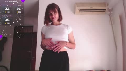 Snapshot of buckwheat_queen chatting on March 12, 6:32 pm Mira online show from March 12, 6:32 pm