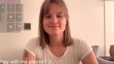 Snapshot of buckwheat_queen chatting on October 14, 6:22 pm Mira online show from October 14, 6:22 pm