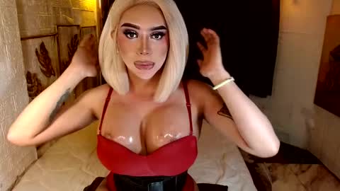 Lucienne online show from November 5, 11:18 pm