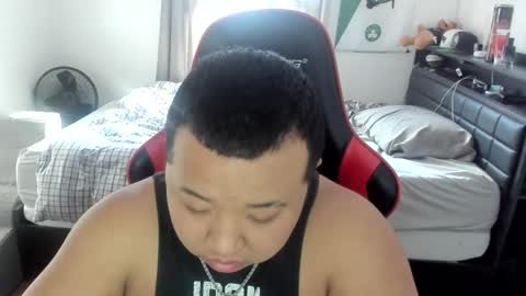 buffsexyman24 online show from March 8, 9:18 pm