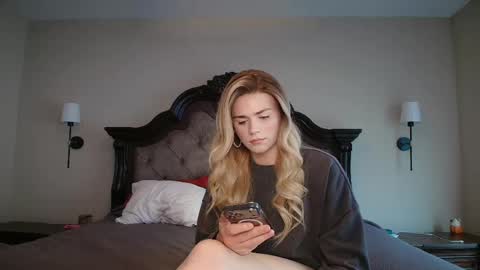 buitifulblonde online show from April 22, 6:48 pm