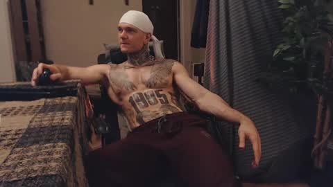 Dmitriy  online show from March 8, 9:18 pm