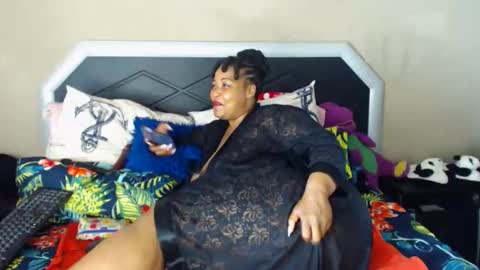 Snapshot of bulkyyass4u chatting on September 10, 11:39 pm bulkyyass4u online show from September 10, 11:39 pm