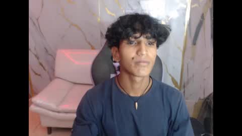 Snapshot of bull_cam chatting on October 5, 7:54 pm bull_cam online show from October 5, 7:54 pm