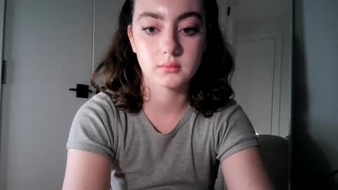 Dominique online show from January 3, 2:43 am