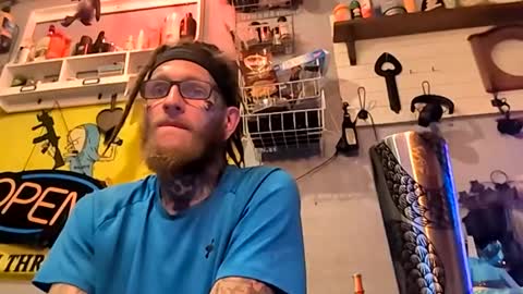 bunniandcryme online show from December 15, 3:35 am