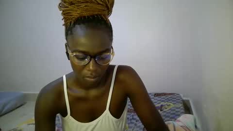 bunny_bliss1 online show from May 10, 11:33 pm