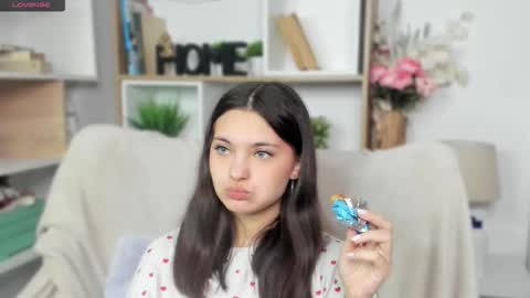 Aria online show from March 28, 7:10 am