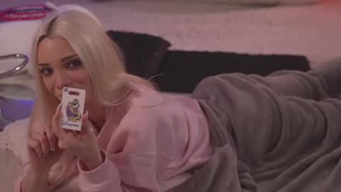 Stella online show from March 2, 1:04 am