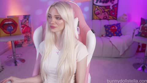 Stella online show from February 16, 1:15 am