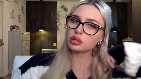 Snapshot of bunnykhalessi chatting on October 15, 9:59 pm OnlyFans BunnyKhalessi online show from October 15, 9:59 pm