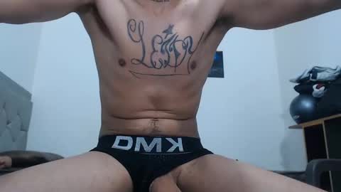 Snapshot of burningboyy chatting on October 7, 4:14 pm independiente online show from October 7, 4:14 pm