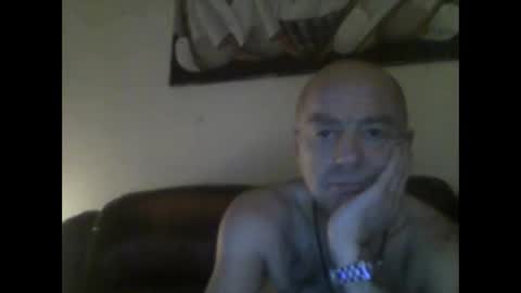 burnleyguy1977 online show from November 16, 2:13 am