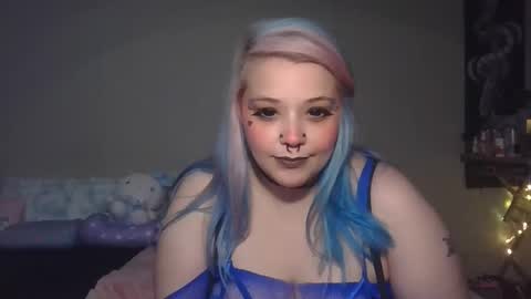 Snapshot of burnthemail chatting on October 15, 3:54 am lilly online show from October 15, 3:54 am