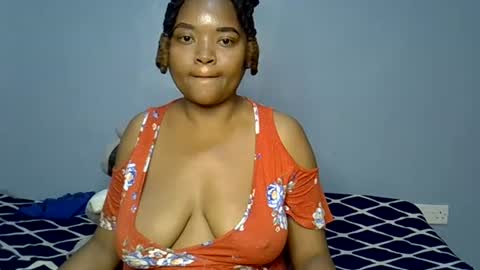 busty kenzi online show from June 28, 3:19 pm