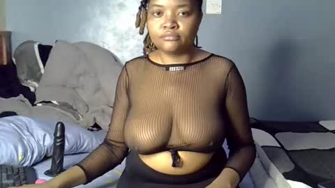 busty kenzi online show from May 24, 5:08 pm