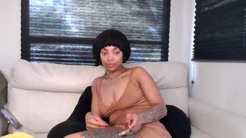 butterfly booty online show from September 18, 6:23 pm