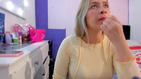Snapshot of byanca_winklar chatting on September 22, 6:01 pm online show from September 22, 6:01 pm