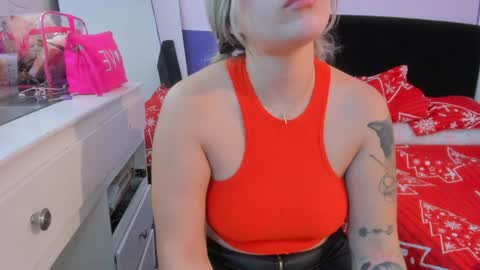 Snapshot of byanca_winklar chatting on December 4, 8:23 pm online show from December 4, 8:23 pm