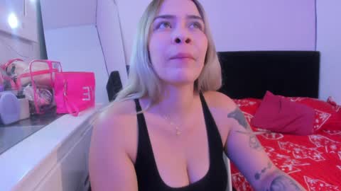 Snapshot of byanca_winklar chatting on December 12, 5:48 pm online show from December 12, 5:48 pm