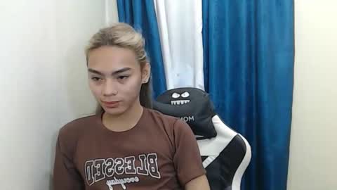 caitessa_bellemoir online show from March 11, 1:47 pm