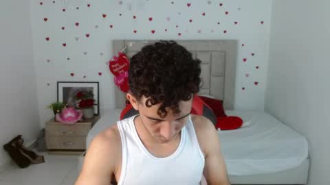 caius online show from March 29, 11:23 am