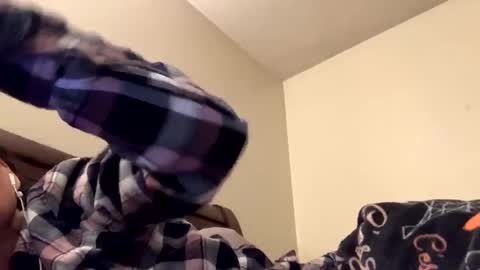 calishop1 online show from December 8, 4:22 am