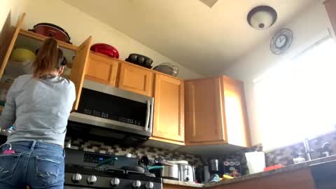 calishop1 online show from February 5, 7:10 pm