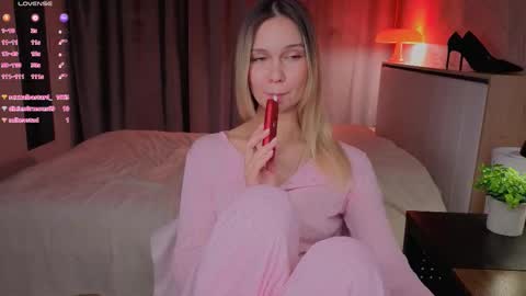 Nancy  Please thumbs up me  online show from October 31, 5:24 pm