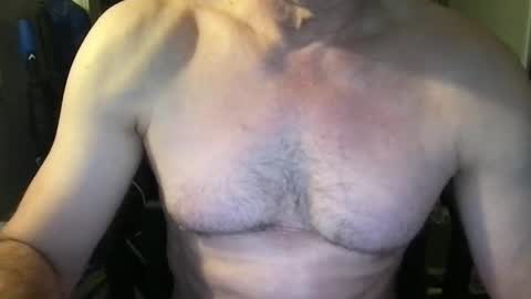 Snapshot of callum5555 chatting on January 6, 1:09 am callum5555 online show from January 6, 1:09 am