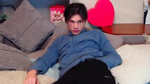 Calvin online show from February 12, 2:35 am