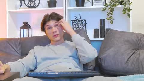 Calvin online show from March 3, 8:00 pm