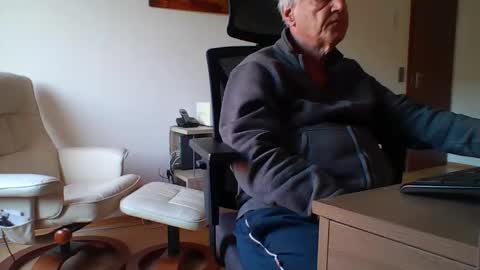 camcologne online show from November 21, 9:29 am