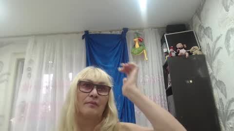 CamDiva1 online show from October 2, 2:43 am