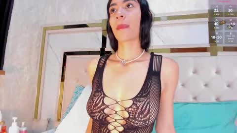 Snapshot of cameron_hearts chatting on September 27, 12:25 pm cameron_hearts online show from September 27, 12:25 pm