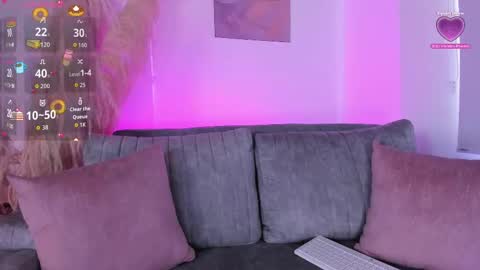 Snapshot of cami_velvet chatting on September 22, 2:21 pm cami_velvet online show from September 22, 2:21 pm