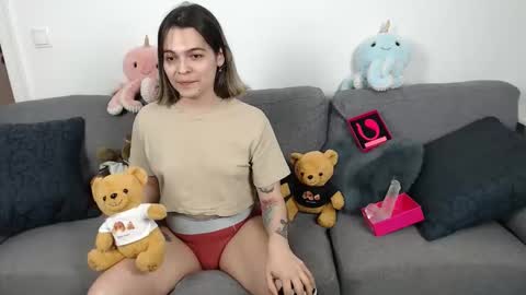 Camila Aristizabal online show from April 21, 9:44 pm