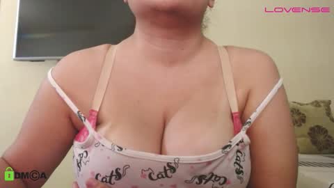 Snapshot of camiilahotxxx chatting on October 5, 5:31 pm Camila online show from October 5, 5:31 pm